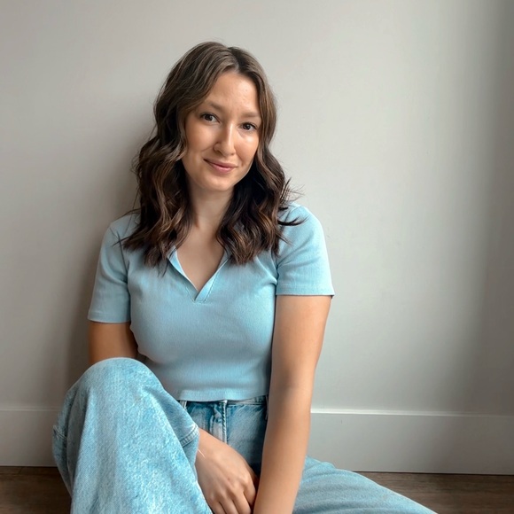 Meet your Posher, Hailey - Picture 1 of 1